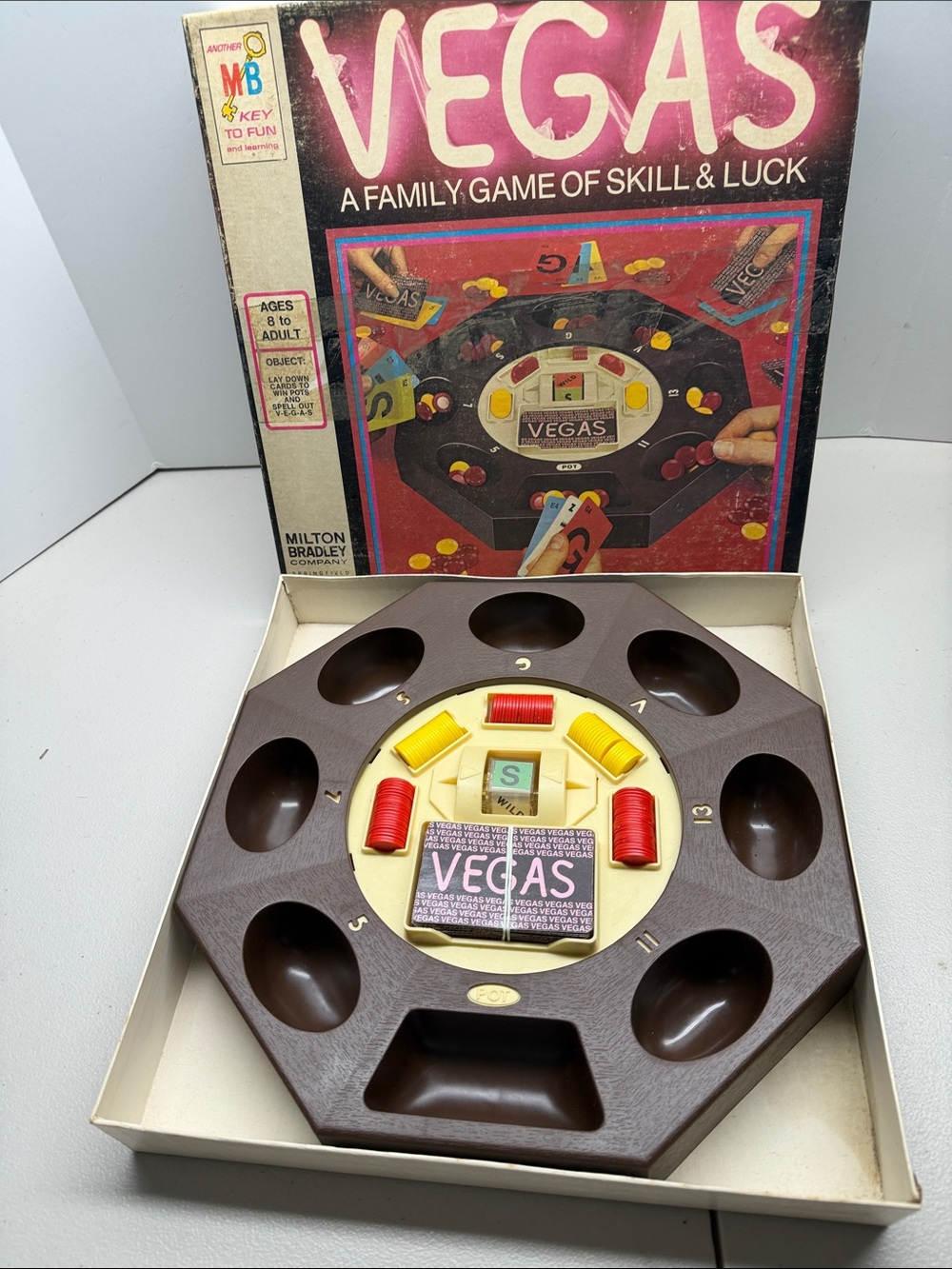 1973 VEGAS Board Game Of Skill & Luck Milton Bradley Family Fun Vintage